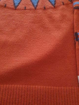 Jersey cuello alto estampado talla L