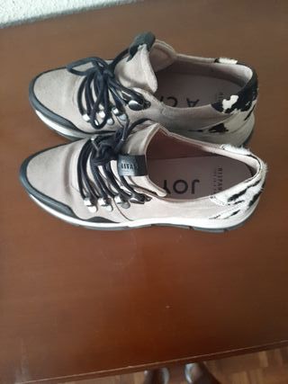Zapatos Hispanitas Beige y Negro