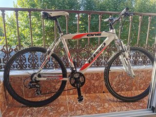 Bicicleta B-PRO 26" 21 velocidades