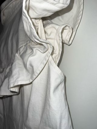 Vestido vaquero Zara blanco volantes