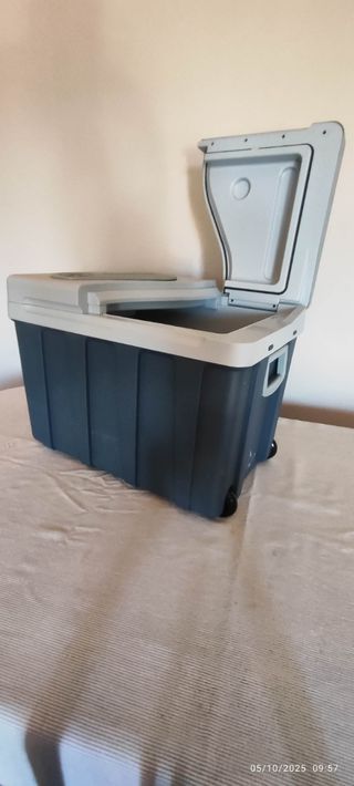 Nevera Portátil Eléctrica Trolley 39L
