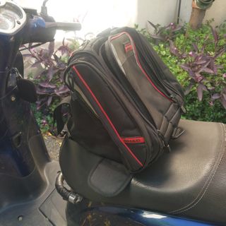 Mochila Moto SHAD SC20 Negra y Roja
