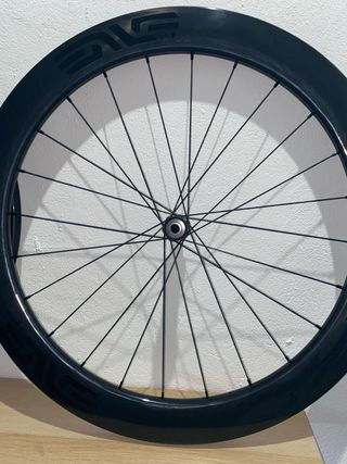 Ruedas carbono 60mm
buje cerámico 
freno disco