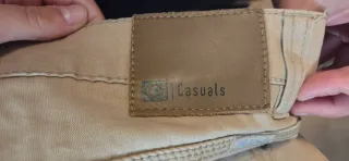 Pantalón vaquero beige