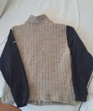 Conjunto deportivo MITO beige y azul marino 