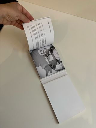 Libro y tarjetas Christian Dior