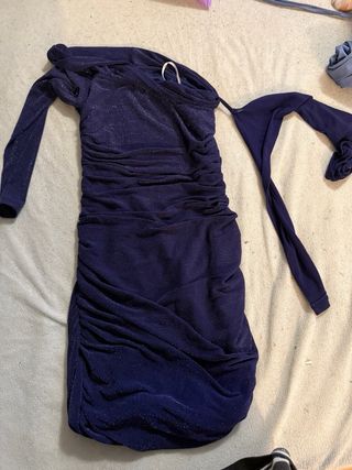 Vestido de fiesta morado y plateado