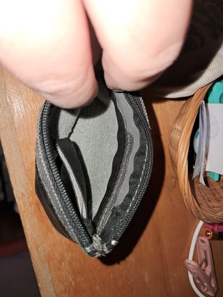 Monedero negro