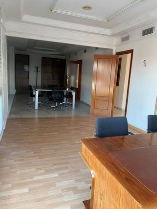 Oficina en alquiler en Palacio de Congresos - Urbadiez - Entrepuentes en Sevilla