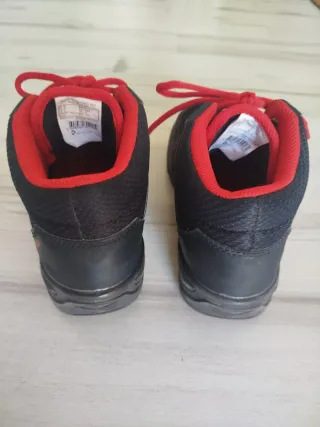 Botas trekking niño/niña cómo nuevas. Talla 37.