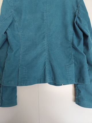 Chaqueta de pana turquesa 
