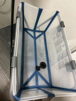 Bañera Stokke Flexi Bath con patas