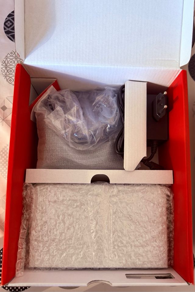 Nintendo Switch OLED – excelente estado