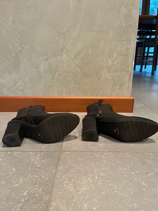 Scarponcini tacco neri