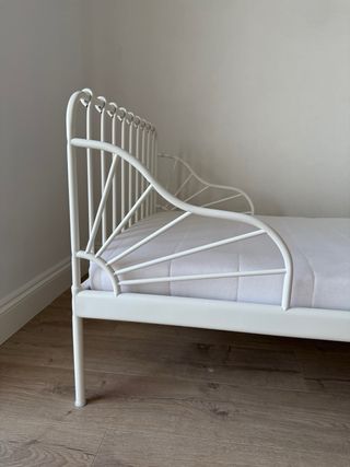 Cama y colchón extensible infantil Ikea Minnen