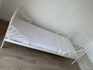 Cama y colchón extensible infantil Ikea Minnen
