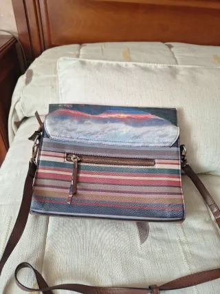 Bolso Parfois estampado paisaje y rayas