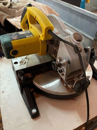 Sierra Ingletadora TGS 1300B