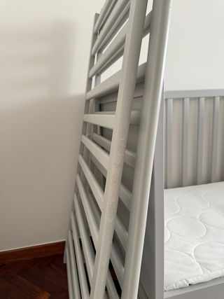 Cuna IKEA SUNDVIK Gris