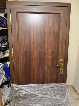 Puerta exterior aluminio rústica