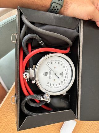 Caja Tensiómetro Riester Analógico