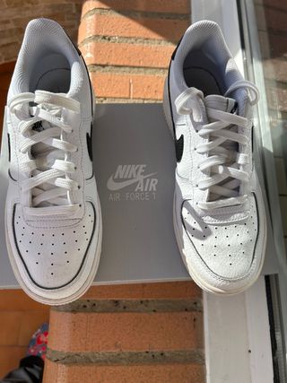 Zapatillas Nike Air Force 1 Blancas y Negras