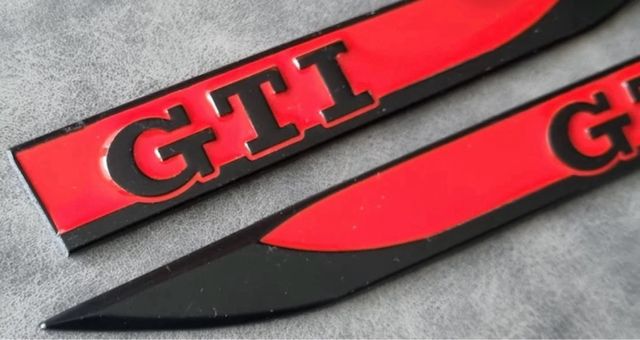 logos emblemas aletas VW golf gti