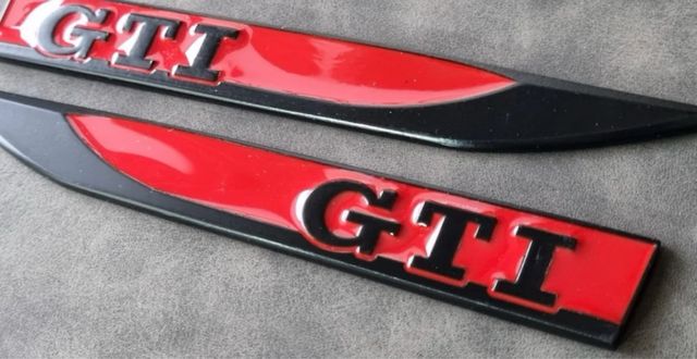 logos emblemas aletas VW golf gti