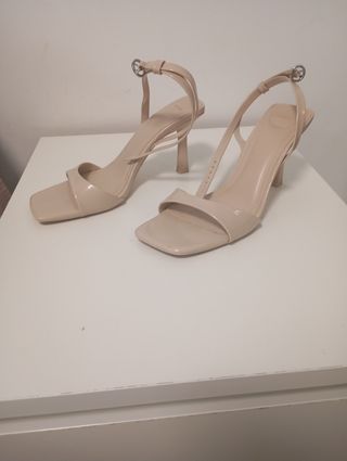 Tacones Bershka Beige Talla 39