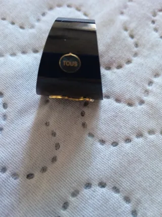 Anillo Tous Negro y Dorado