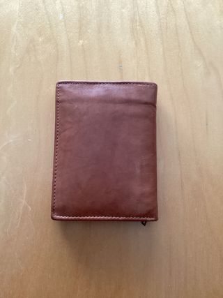 Cartera de cuero marrón