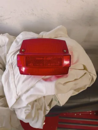 Fanale posteriore Vespa PX rosso