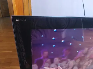 Sony Bravia 40 TV (KDL 40hx700)