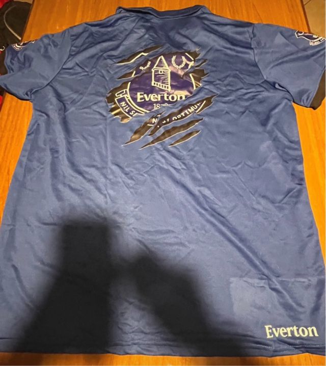 Maglietta Everton Uomo XL EST 1878
Nuova