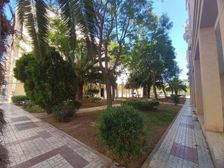 Local comercial en venta en Teatinos en Málaga