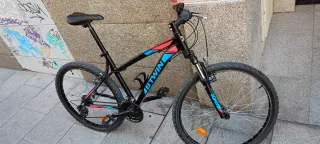 Bicicleta B'TWIN Negra
