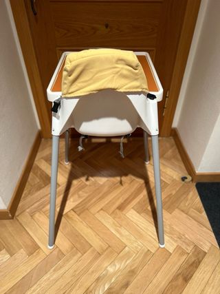 Trona IKEA y accesorios 