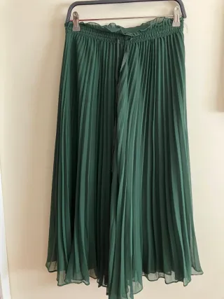 Falda pantalón plisada Zara verde