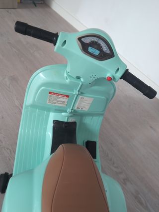 Moto Eléctrica Infantil Vespa