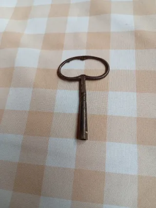 Llave antigua para reloj