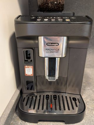 Cafetera DeLonghi Magnifica EVO Automática