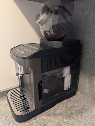 Cafetera DeLonghi Magnifica EVO Automática