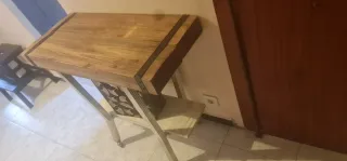 Recibidor mesa madera y metal con ruedas