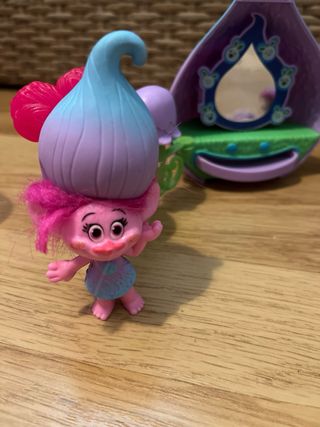 Muñecos Trolls con accesorios