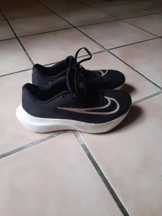 Nike Zoom Fly 5 Negro/Plata