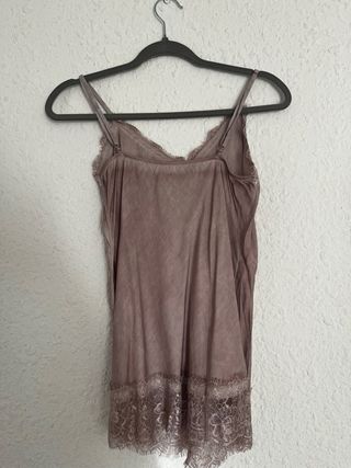 Camiseta lencera encaje