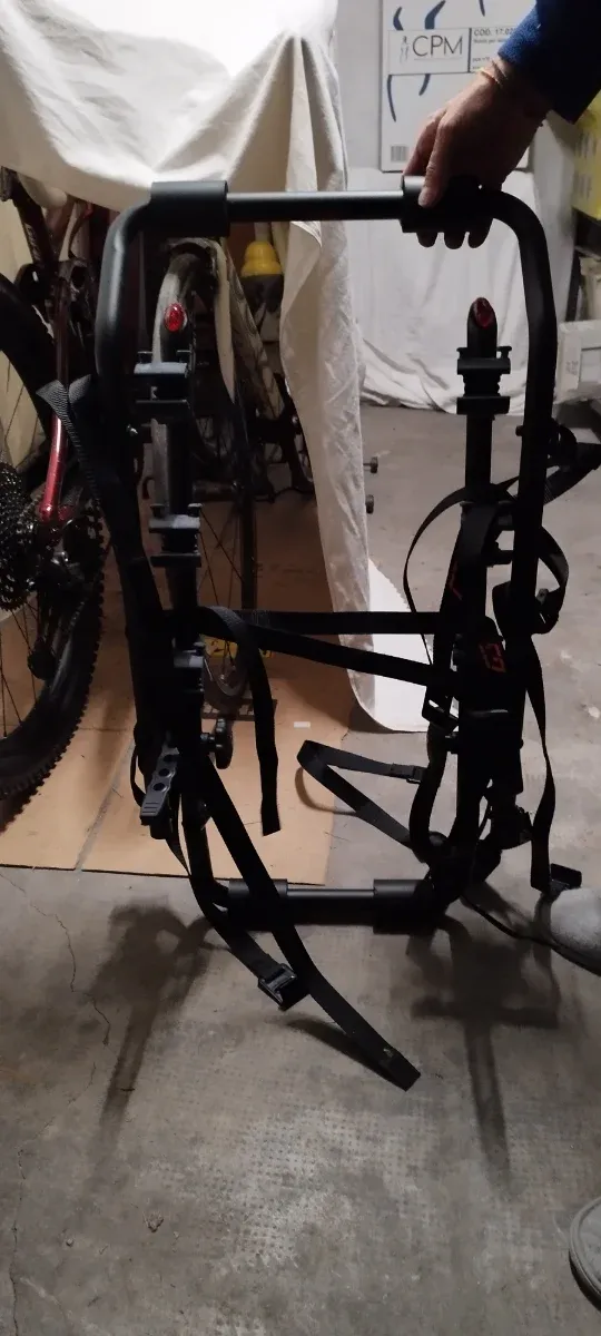 Portabici universale per portellone auto