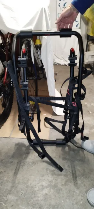 Portabici universale per portellone auto