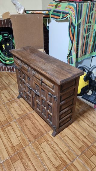 Taquillón antiguo de madera