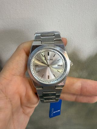 Reloj Skyline Dorado Retro